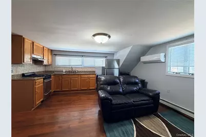 140 10th Avenue, West Babylon, NY 11704 - Photo 5