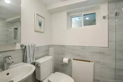 88 Marion Drive, New Rochelle, NY 10804 - Photo 29