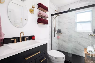 72 Cleveland Avenue, Massapequa, NY 11758 - Photo 21