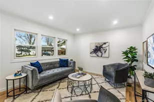 2 Mohegan Dr, Massapequa, NY 11758 - Photo 5