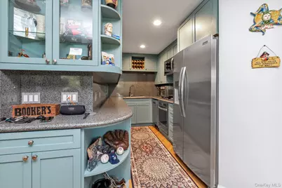 9-05 162 Street #6D, Whitestone, NY 11357 - Photo 7