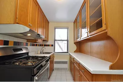 142 Garth Road #5S, Scarsdale, NY 10583 - Photo 17