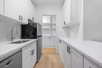 3810 Greystone Avenue #501, Bronx, NY 10463 - Photo 7