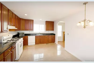 34 Dunes Lane, Port Washington, NY 11050 - Photo 5