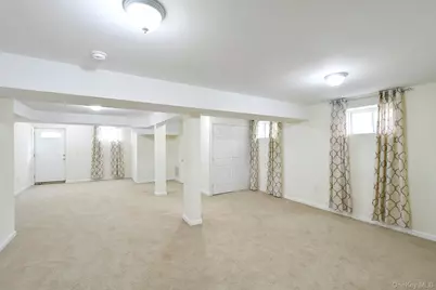 34 Dunes Lane, Port Washington, NY 11050 - Photo 13