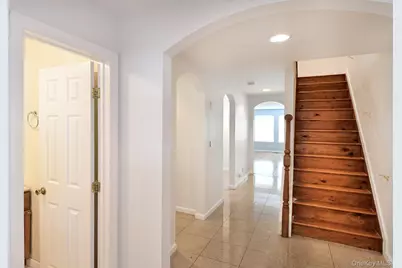 34 Dunes Lane, Port Washington, NY 11050 - Photo 3