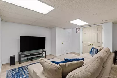 20 Alanson Lane, Hampton Bays, NY 11946 - Photo 27