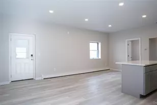 4001 Broadway, Island Park, NY 11558 - Photo 9