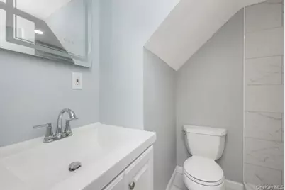 70 E Minerva Road, Lindenhurst, NY 11757 - Photo 17