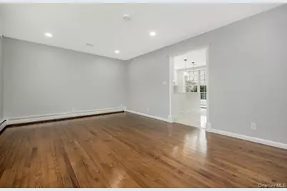 70 E Minerva Road, Lindenhurst, NY 11757 - Photo 9