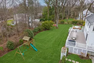 151 Griffen Ave, Scarsdale, NY 10583 - Photo 27