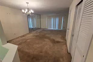 650 Newbridge Rd, East Meadow, NY 11554 - Photo 5