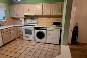 650 Newbridge Rd, East Meadow, NY 11554 - Photo 3