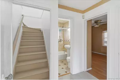 115-11 Parkway Drive, Elmont, NY 11003 - Photo 17