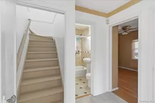 11511 Parkway Dr, Elmont, NY 11003 - Photo 17