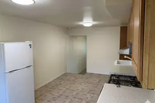 4216 E Tremont Ave, Bronx, NY 10465 - Photo 11