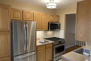 4216 E Tremont Ave, Bronx, NY 10465 - Photo 1