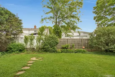 14 Oakridge Place #1, Eastchester, NY 10709 - Photo 11