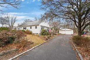 29 Main Ave, Centereach, NY 11720 - Photo 23