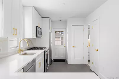 36 Kildare Road, Island Park, NY 11558 - Photo 11