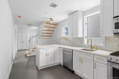 36 Kildare Road, Island Park, NY 11558 - Photo 7