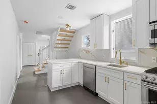 36 Kildare Rd, Island Park, NY 11558 - Photo 7