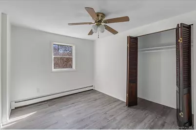 42 E 16th Street, Huntington Station, NY 11746 - Photo 15