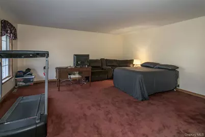 24 Sesame Street, Rock Tavern, NY 12575 - Photo 19