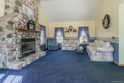 24 Sesame Street, Rock Tavern, NY 12575 - Photo 15