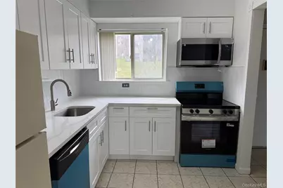 26 Cooper Road #811, Poughkeepsie, NY 12603 - Photo 1