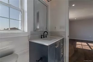 35 Harrison Ave, Harrison, NY 10528 - Photo 17