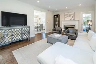 2 Plymouth Rd, Port Washington, NY 11050 - Photo 7