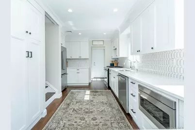 2 Plymouth Road, Port Washington, NY 11050 - Photo 11