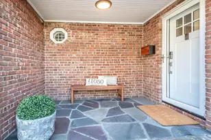 2 Plymouth Rd, Port Washington, NY 11050 - Photo 3