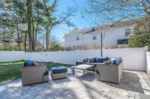 2 Plymouth Rd, Port Washington, NY 11050 - Photo 19