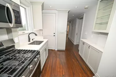 29 Everett Street, Lynbrook, NY 11563 - Photo 3