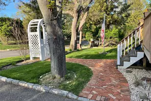 32 Neptune Rd, Rocky Point, NY 11778 - Photo 7