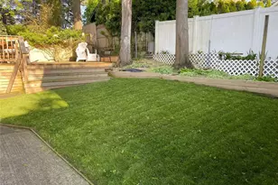 32 Neptune Rd, Rocky Point, NY 11778 - Photo 9