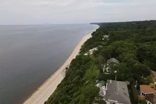 32 Neptune Rd, Rocky Point, NY 11778 - Photo 35