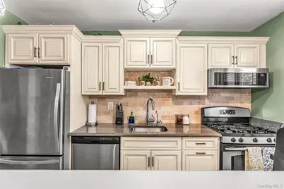 3 Remsen Road #2L, Yonkers, NY 10710 - Photo 11