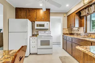 5 Sherwood Rd, Glen Cove, NY 11542 - Photo 9