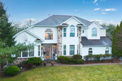 11 Island Trail, Mount Sinai, NY 11766 - Photo 3