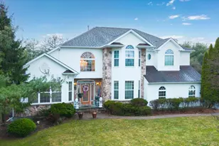 11 Island Trail, Mount Sinai, NY 11766 - Photo 3