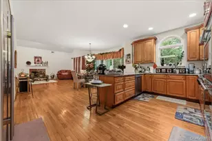 11 Island Trail, Mount Sinai, NY 11766 - Photo 7