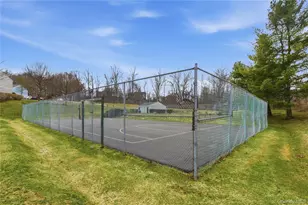 203 Williamsburg Dr, Mahopac, NY 10541 - Photo 33