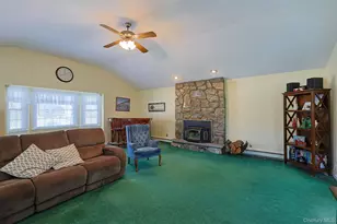 2 Eisenhower Ct, Hopewell Junction, NY 12533 - Photo 11