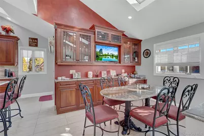 646 Kildare Crescent, Seaford, NY 11783 - Photo 15