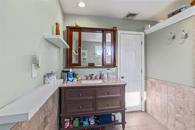 2 Burnett Avenue, Bay Shore, NY 11706 - Photo 27