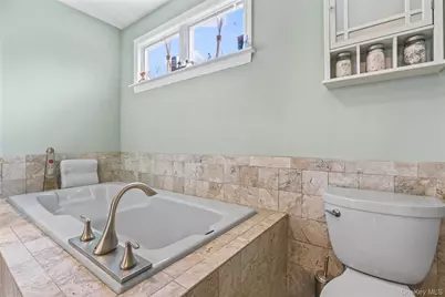 2 Burnett Avenue, Bay Shore, NY 11706 - Photo 25