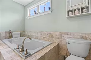 2 Burnett Ave, Bay Shore, NY 11706 - Photo 25